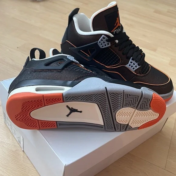⭐️AUTHENTIC NIKE AIR JORDAN 4 RETRO “STARFISH”⭐️
